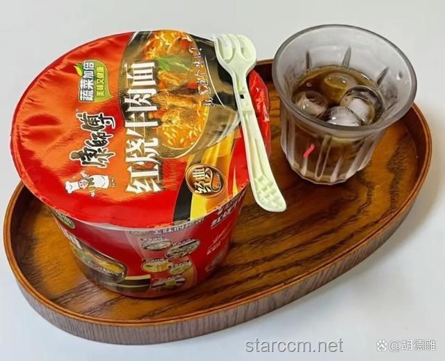 **现代味蕾之战：腐乳VS方便面调料，谁才是鲜味之王？**